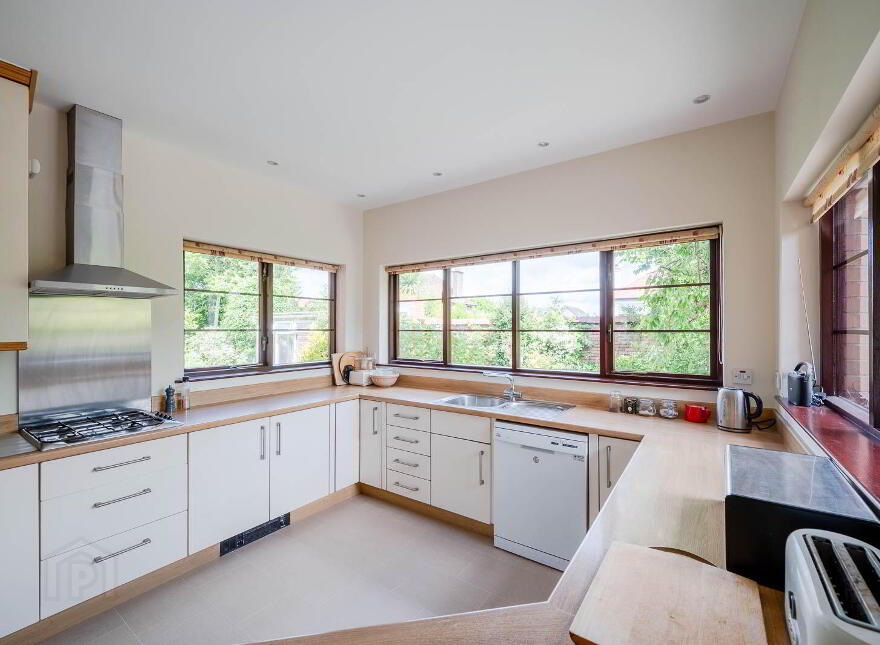 Mistlethwaite, 4 The Cairns, Belfast, BT4 2JQ