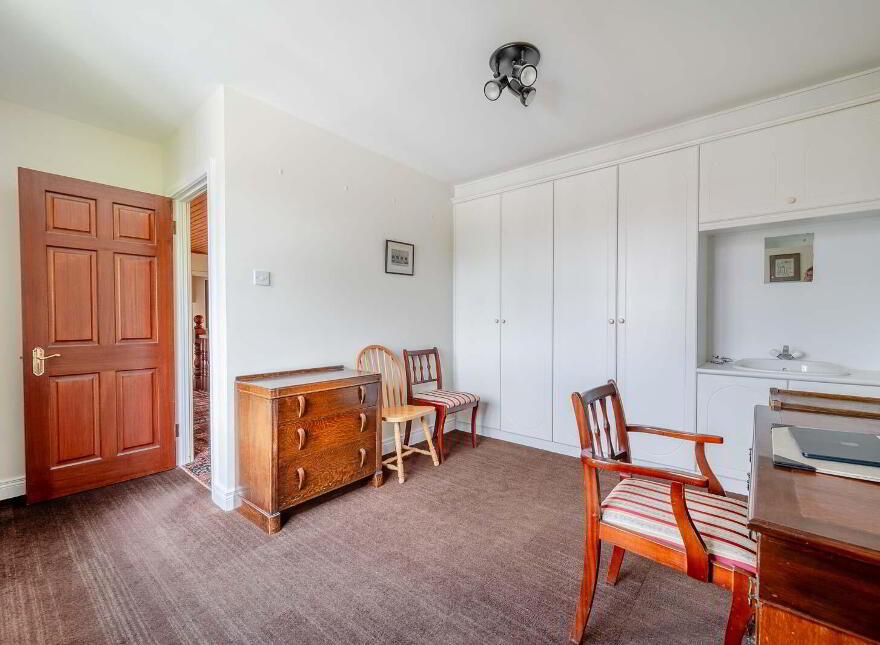 Mistlethwaite, 4 The Cairns, Belfast, BT4 2JQ