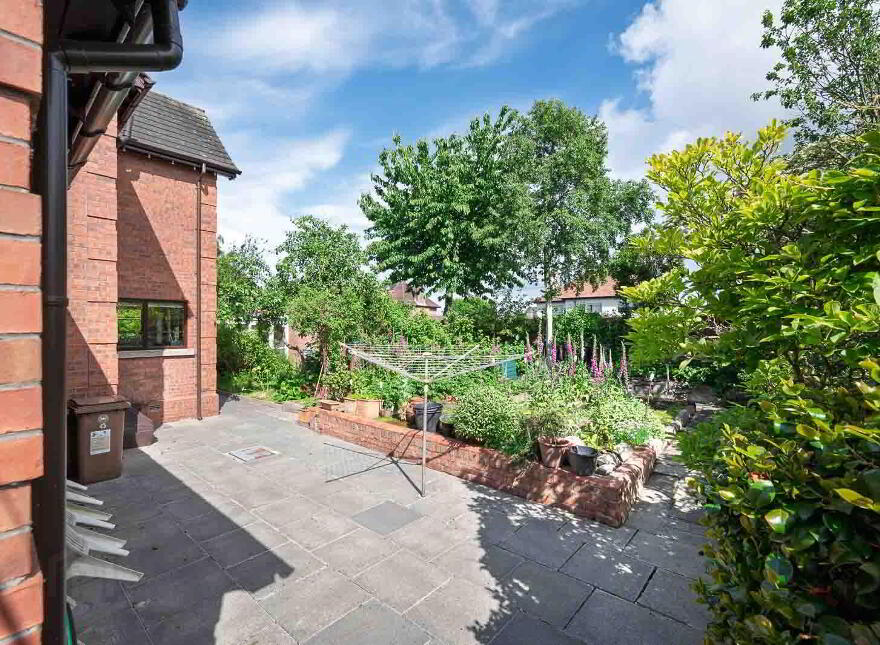 Mistlethwaite, 4 The Cairns, Belfast, BT4 2JQ