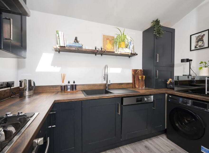 Apt 16 Sandown Court, 82 Sandown Road, Belfast, BT5 6GU