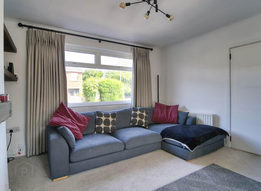 36 Lisnagarvey Drive, Lisburn, BT28 3DW