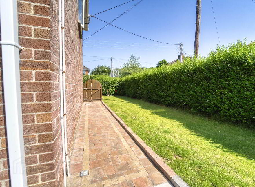 36 Lisnagarvey Drive, Lisburn, BT28 3DW