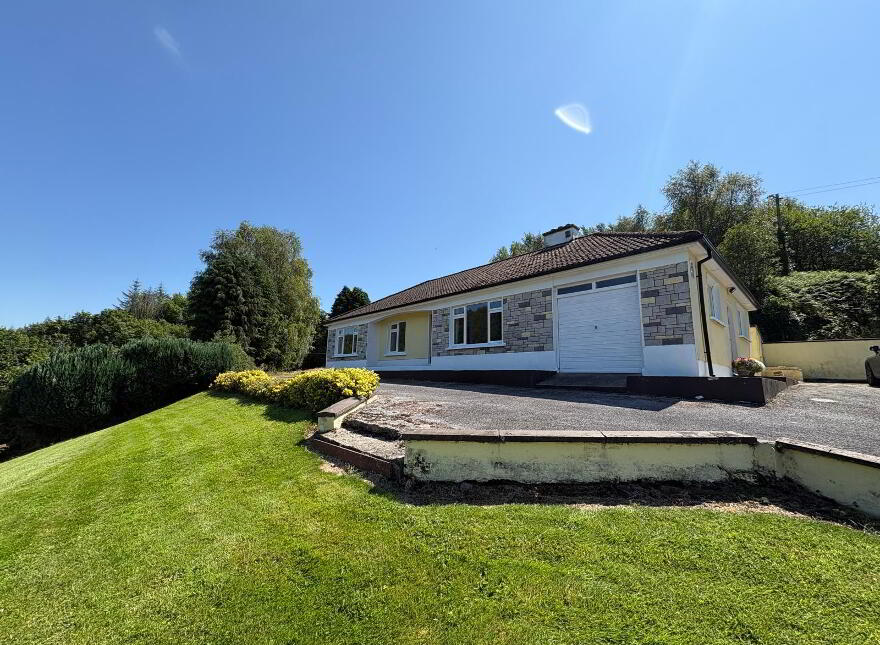 Coolroe More, Banteer, P51E0K6
