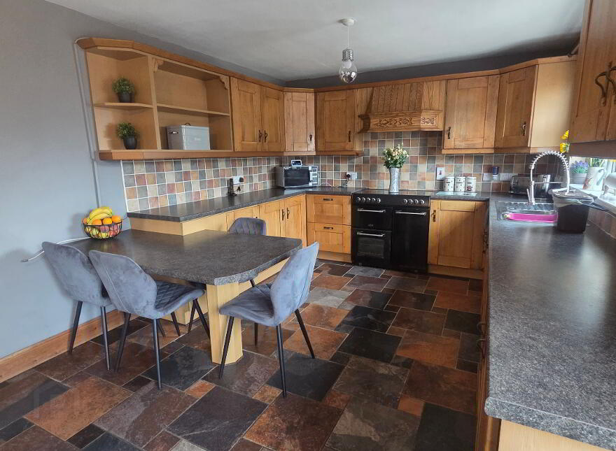 6 Drumvale Road, Bendooragh, BT53 7TD