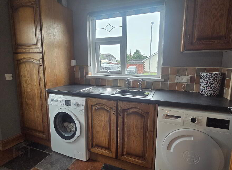 6 Drumvale Road, Bendooragh, BT53 7TD