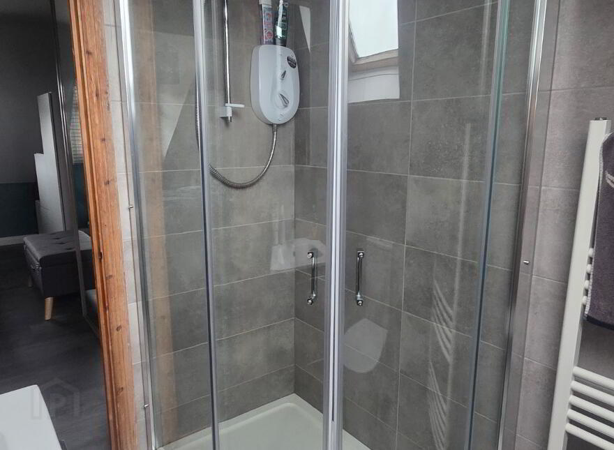 6 Drumvale Road, Bendooragh, BT53 7TD