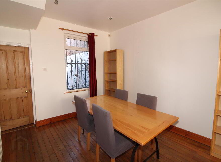 42 Stranmillis Street, Belfast, BT9 5FE