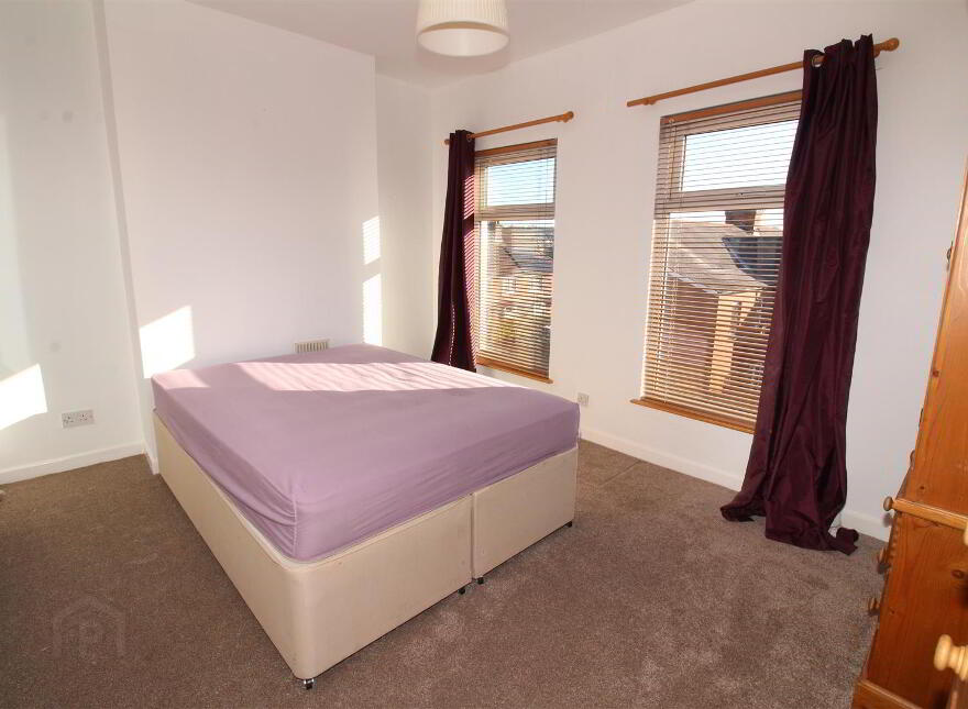 42 Stranmillis Street, Belfast, BT9 5FE