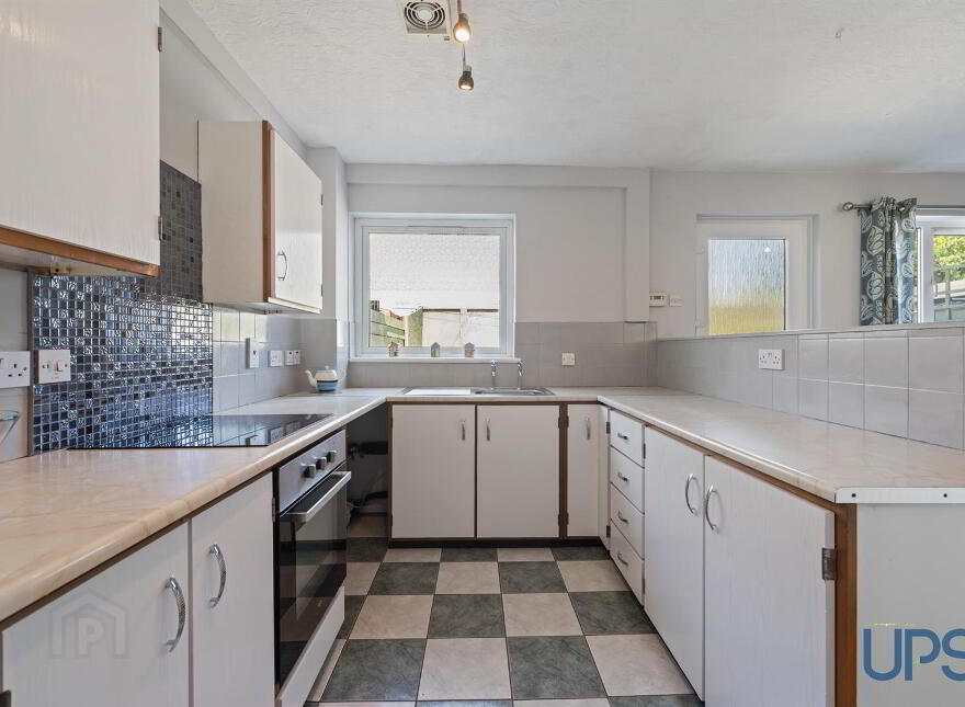 24 Thornhill Court, Dunmurry, Belfast, BT17 0RA