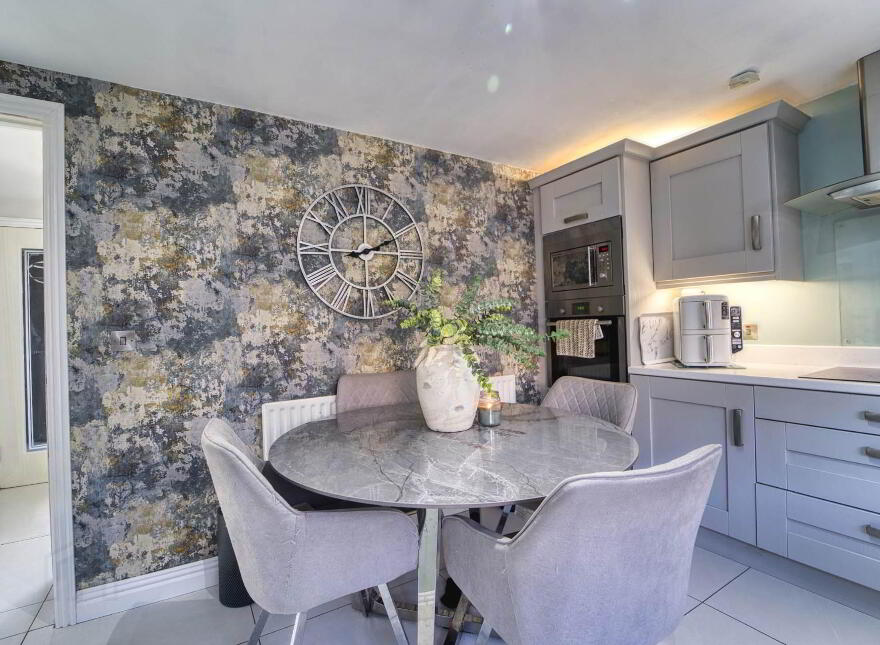 30 Killaney Avenue, Lisburn, BT28 1QU