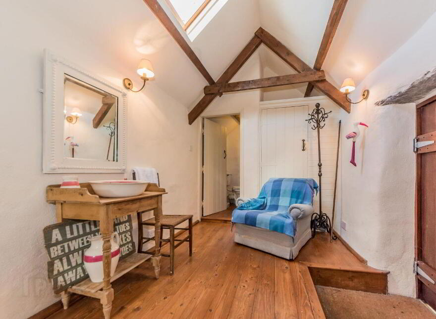 L Nua, Gubbeen, Schull, P81YN81