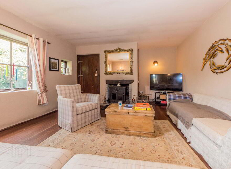 L Nua, Gubbeen, Schull, P81YN81