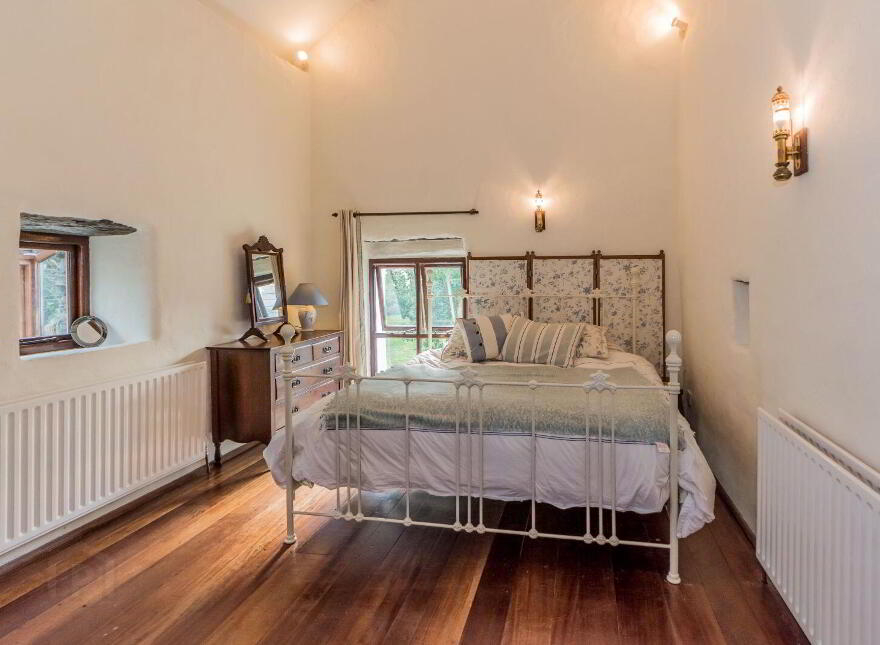 L Nua, Gubbeen, Schull, P81YN81