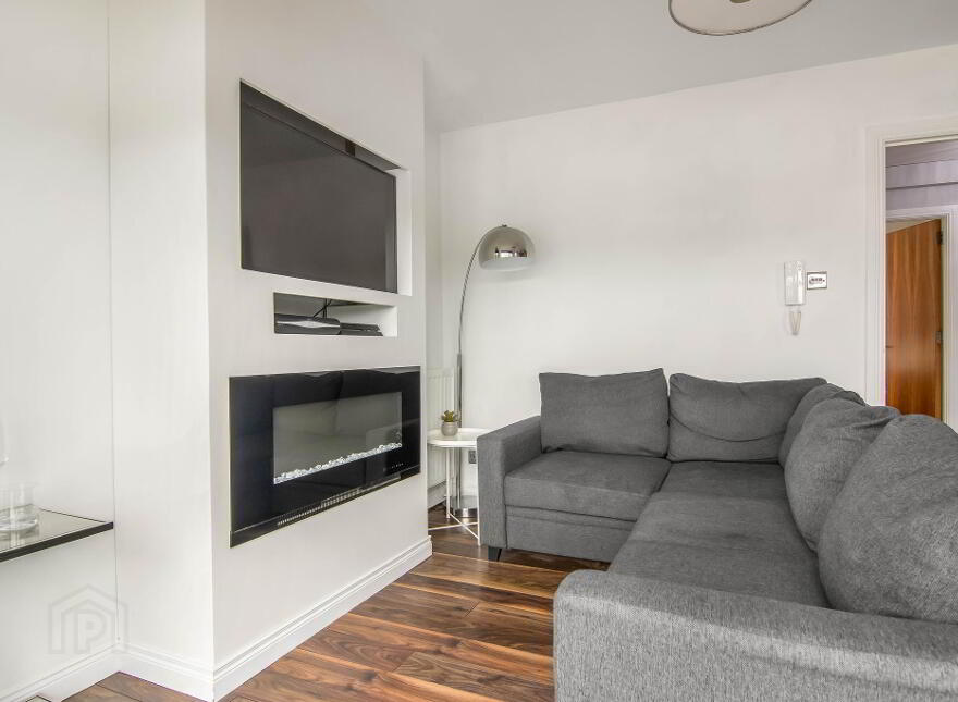 1 Ravenhill Reach Mews, Belfast, BT6 8RE