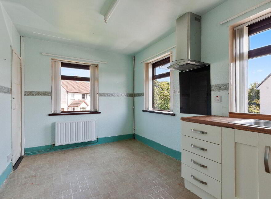 6 Lestannon Avenue, Whitehead, Carrickfergus, BT38 9NN