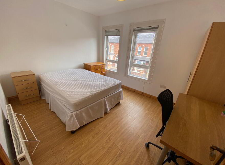 25 St Albans Gardens, Belfast, BT9 5DR