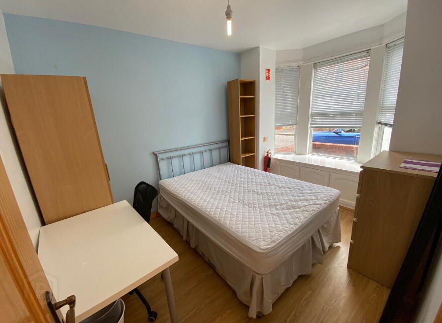 25 St Albans Gardens, Belfast, BT9 5DR