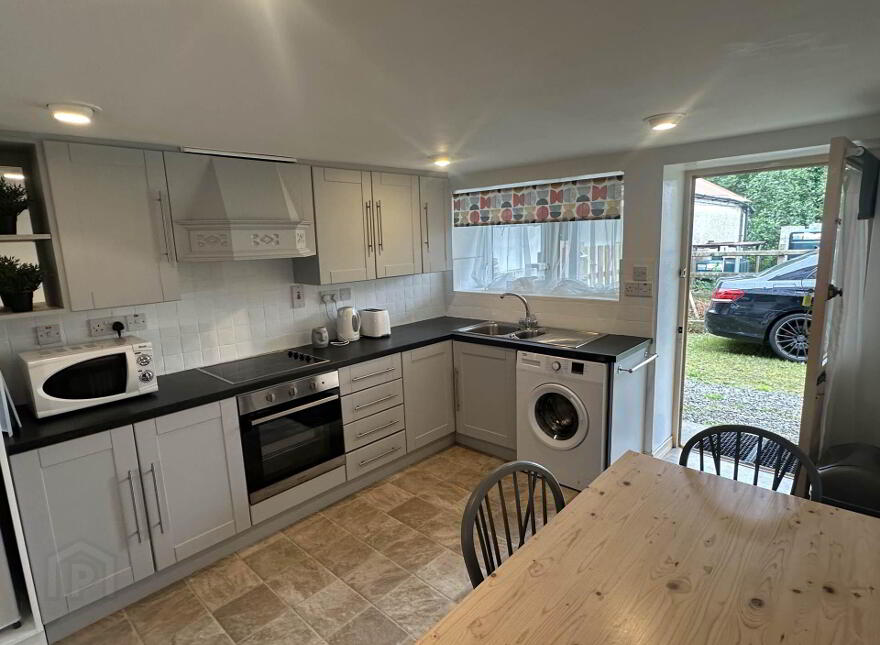 28 Malin Road, Moville, F93HE63