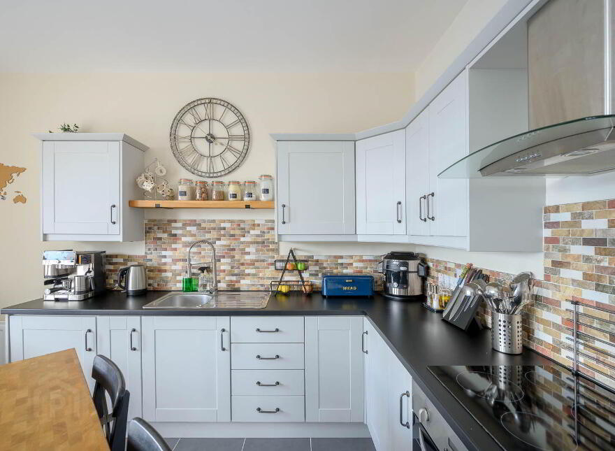 Apt 1, 322 Upper Newtownards Road, Belfast, BT4 3EX