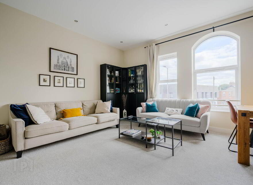 Apt 1, 322 Upper Newtownards Road, Belfast, BT4 3EX