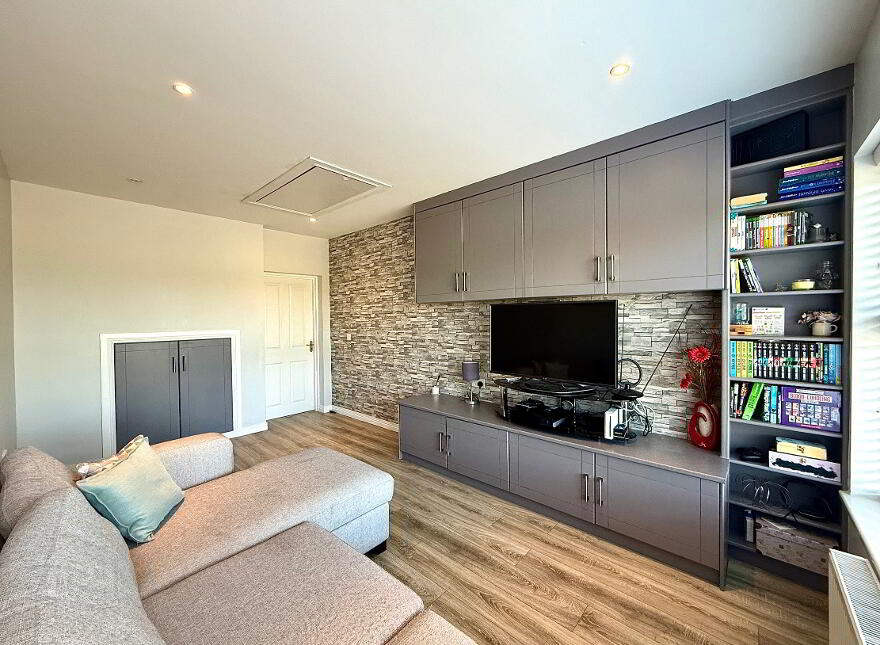162 Waterfoot Park, Waterside, L'Derry, BT47 6SY