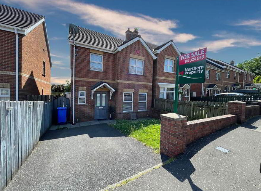 10 Wolfhill Manor, Ligoniel, Belfast, BT14 8DE