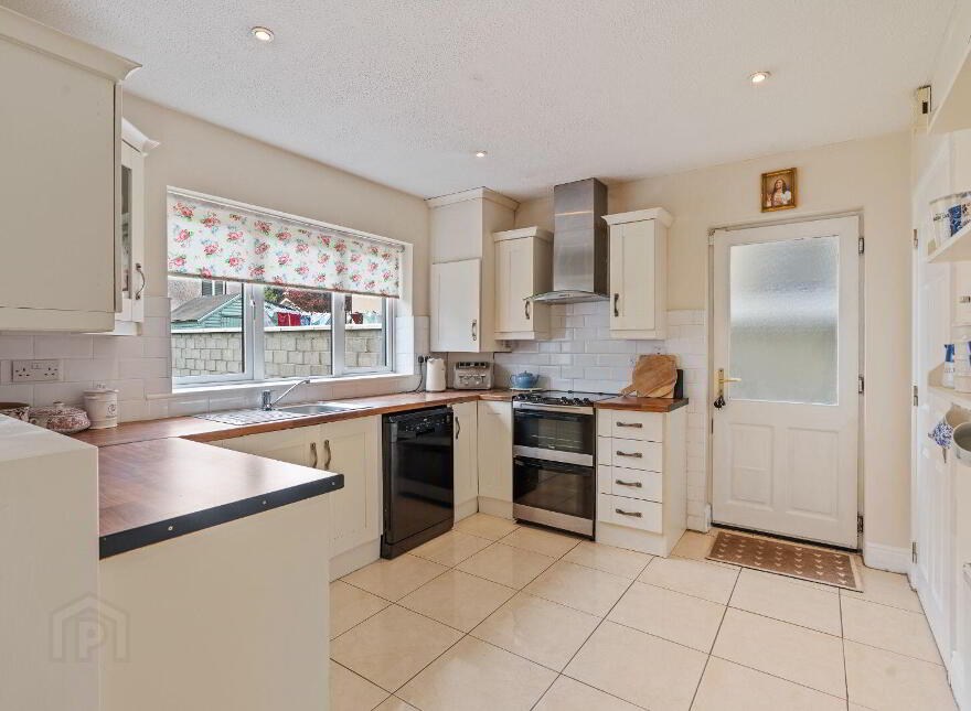6 The Crescent, Priory Court, Watergrasshill, T56FA37