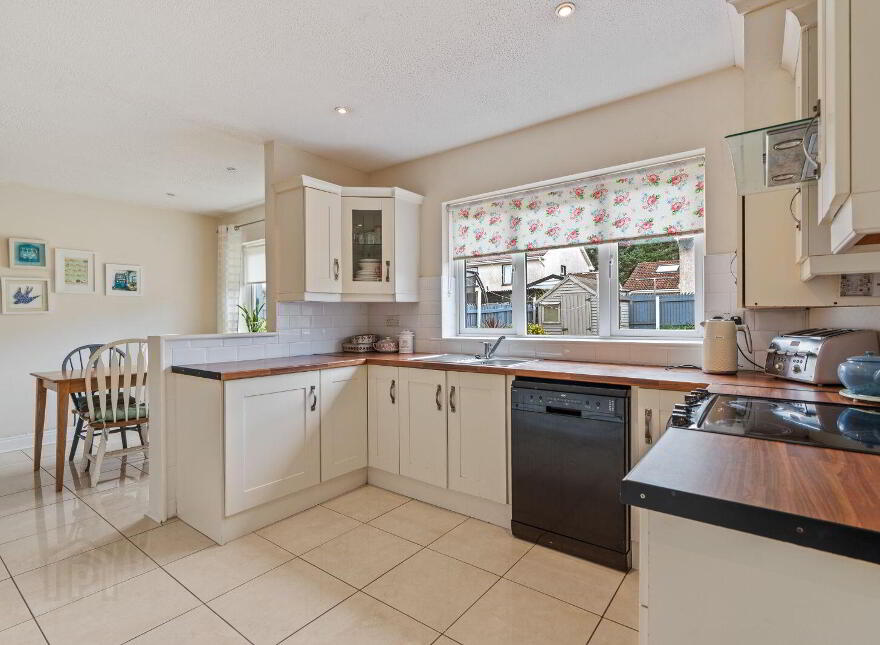 6 The Crescent, Priory Court, Watergrasshill, T56FA37