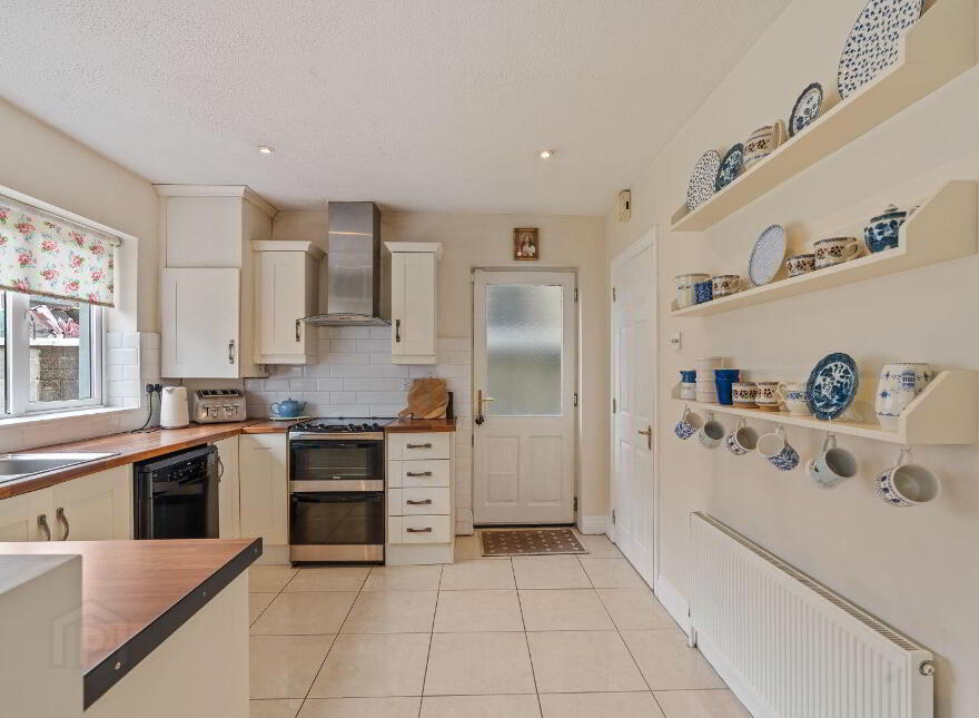 6 The Crescent, Priory Court, Watergrasshill, T56FA37
