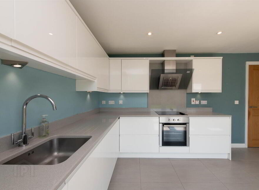 63 Millbank Grove, Ballynahinch, BT24 8WQ