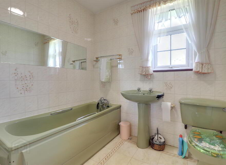 4 Helensview Park, Newtownards, BT23 4NY