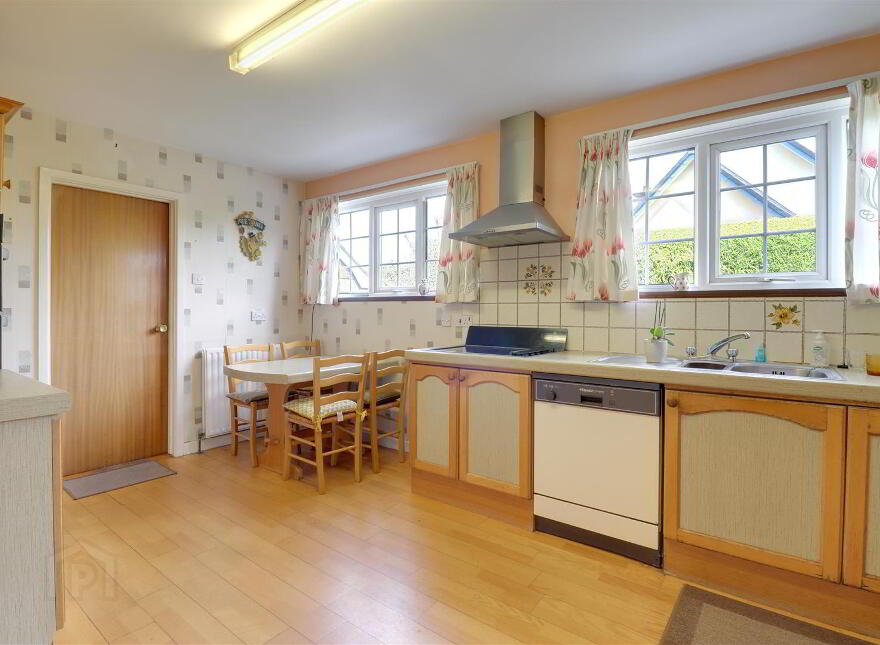 4 Helensview Park, Newtownards, BT23 4NY