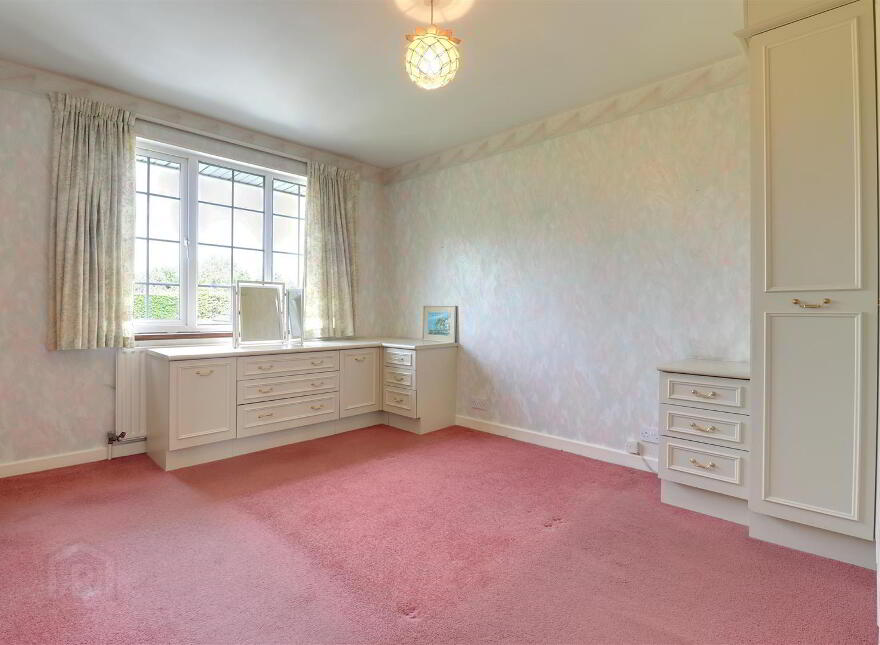 4 Helensview Park, Newtownards, BT23 4NY