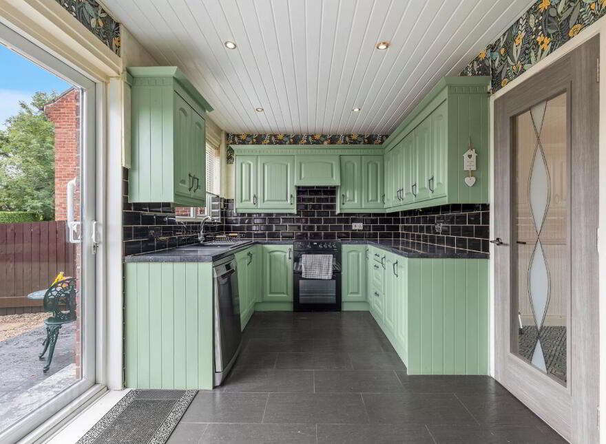 4 Braniel Park, Belfast, BT5 7JL