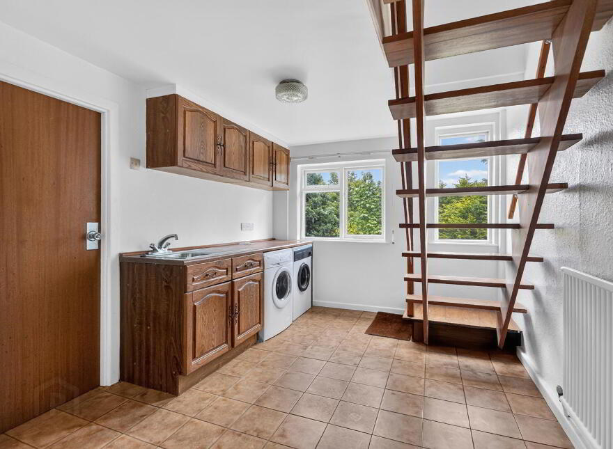 16 Larch Hill Avenue, Holywood, BT18 0JW