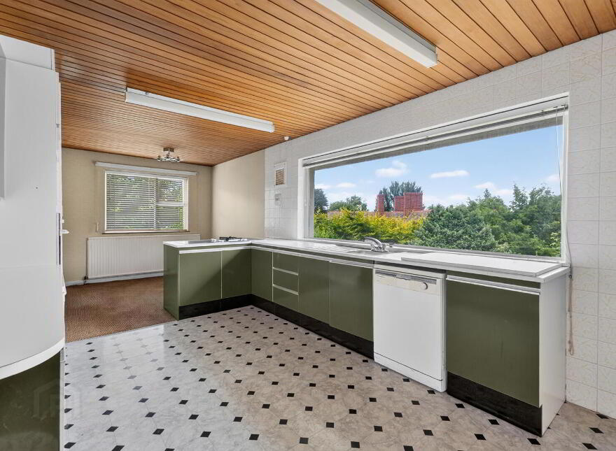 16 Larch Hill Avenue, Holywood, BT18 0JW