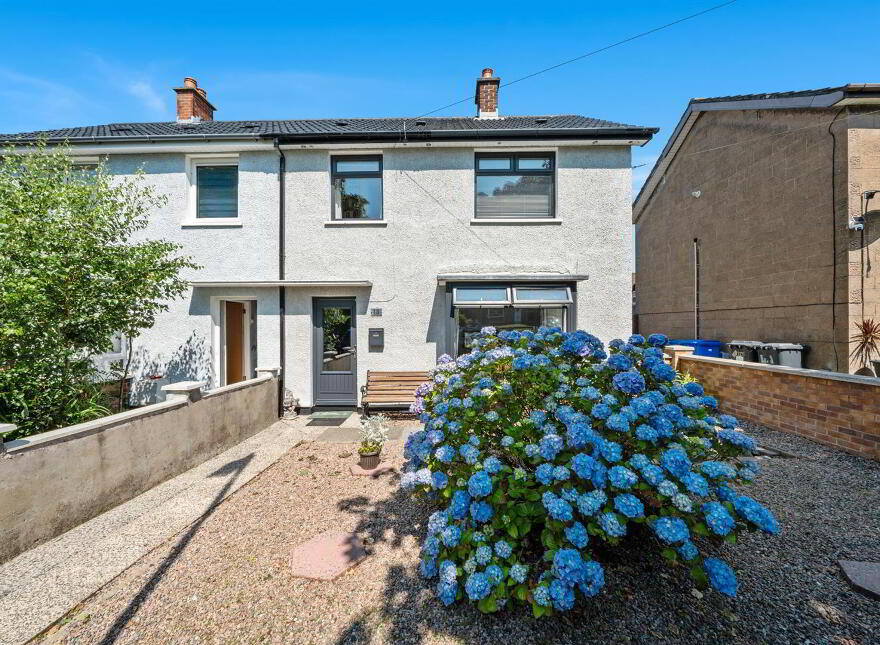 15 Braniel Crescent, Belfast, BT5 7JW