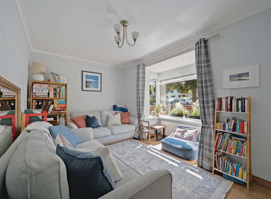 15 Braniel Crescent, Belfast, BT5 7JW