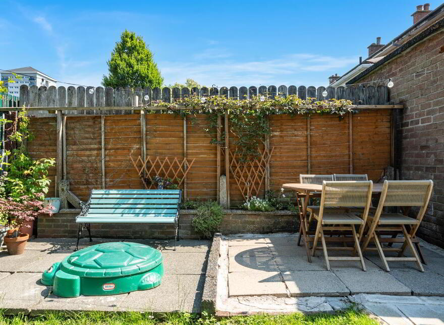 15 Braniel Crescent, Belfast, BT5 7JW