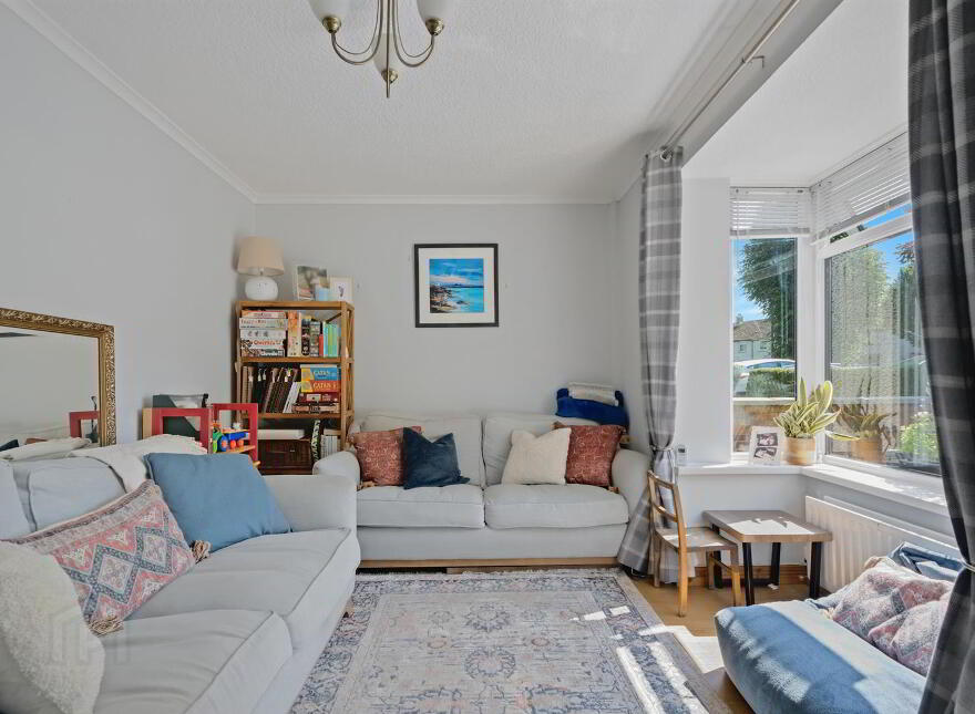 15 Braniel Crescent, Belfast, BT5 7JW