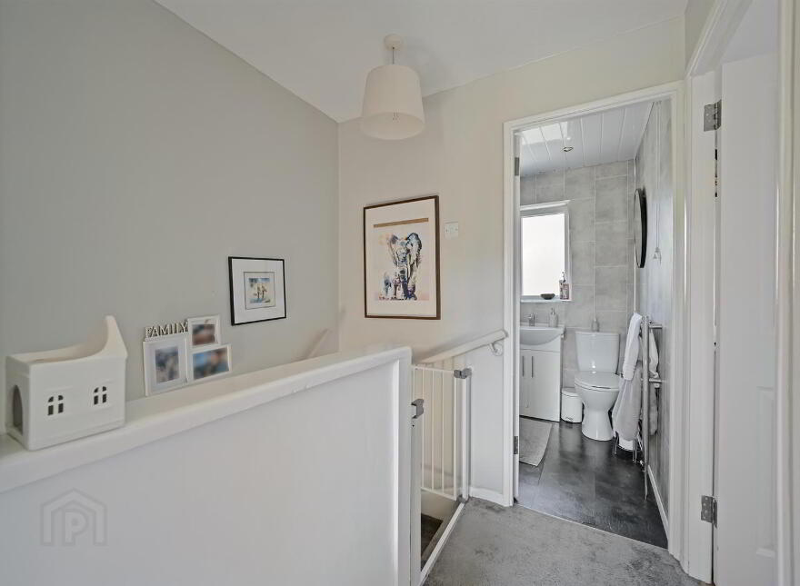 15 Braniel Crescent, Belfast, BT5 7JW