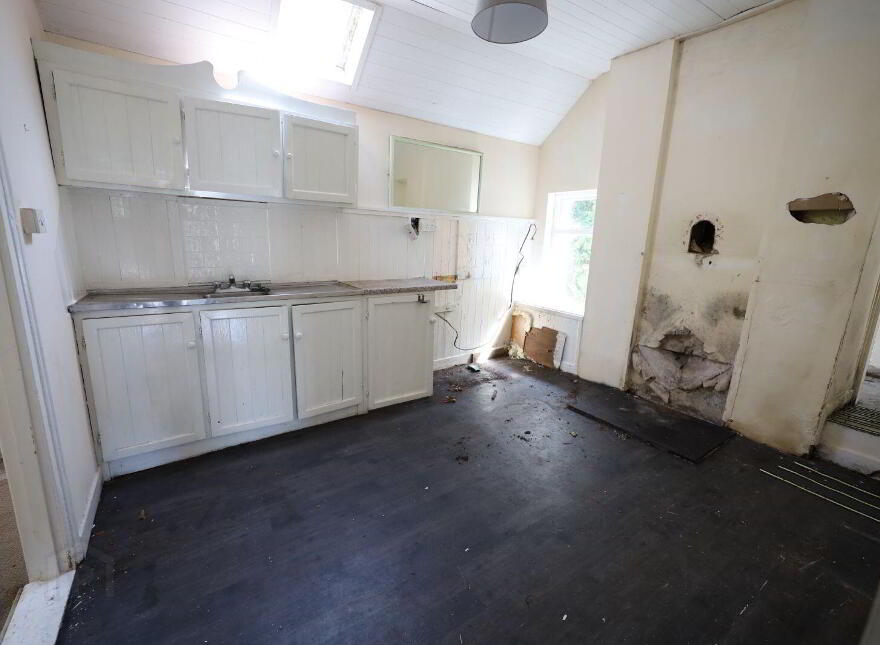 Alverna, Point Road, Crosshaven, P43TP65