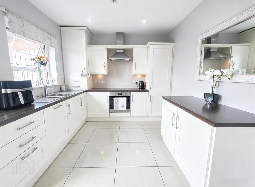 23 Rosscoole Gardens, Belfast, BT14 8JH