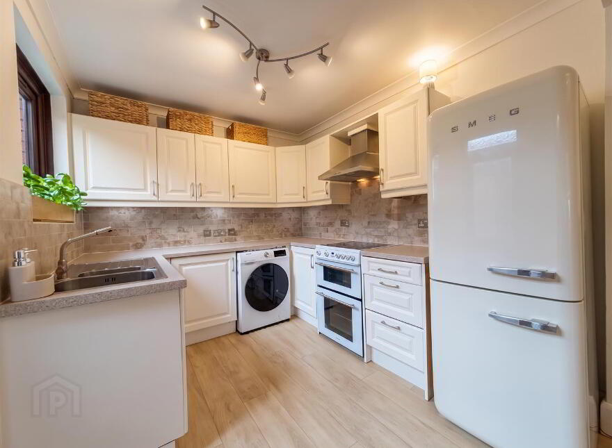 46 Stratford Gardens, Belfast, BT14 7NS