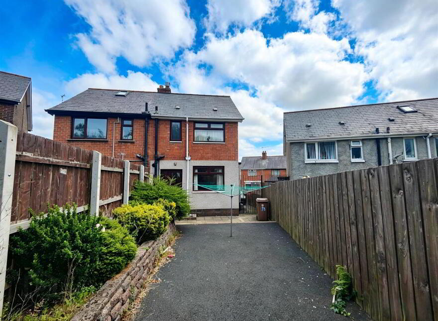 178 Joanmount Gardens, Belfast, BT14 6PA
