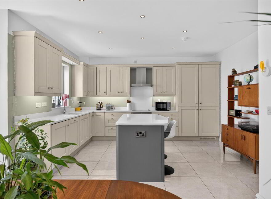 20 Hollymount Hall, Saintfield, BT24 7FU