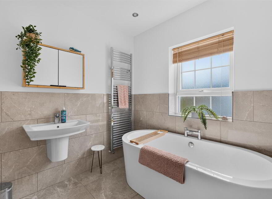 20 Hollymount Hall, Saintfield, BT24 7FU