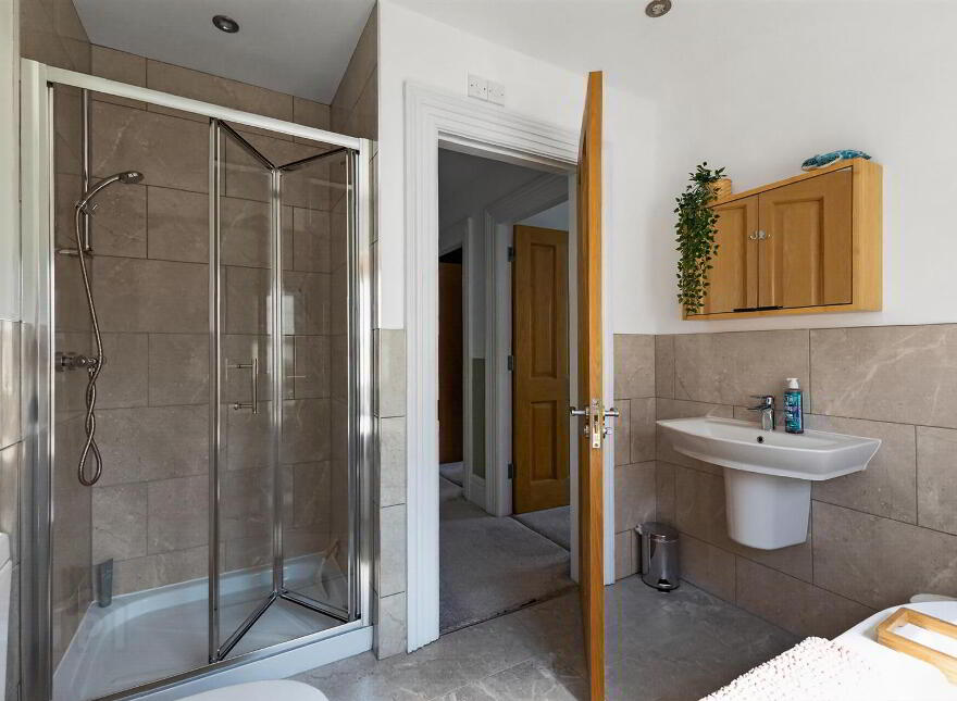 20 Hollymount Hall, Saintfield, BT24 7FU