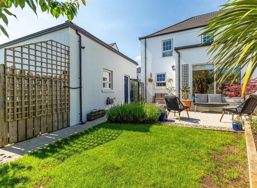 20 Hollymount Hall, Saintfield, BT24 7FU