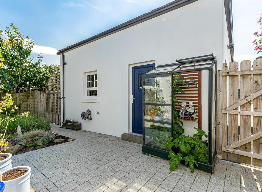 20 Hollymount Hall, Saintfield, BT24 7FU